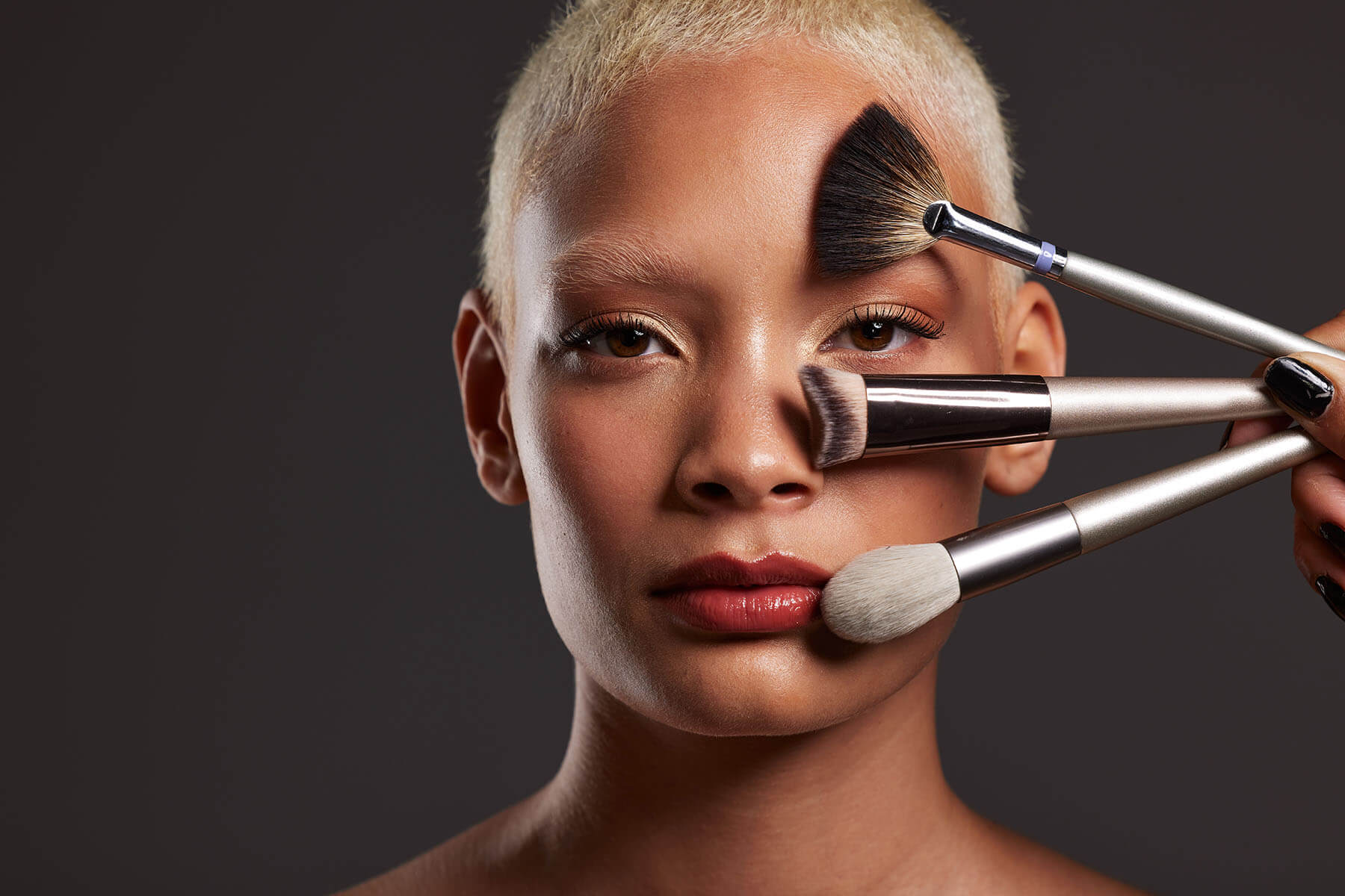 Grupo Dulie na feira MakeUp in NYC 2025, em Nova York